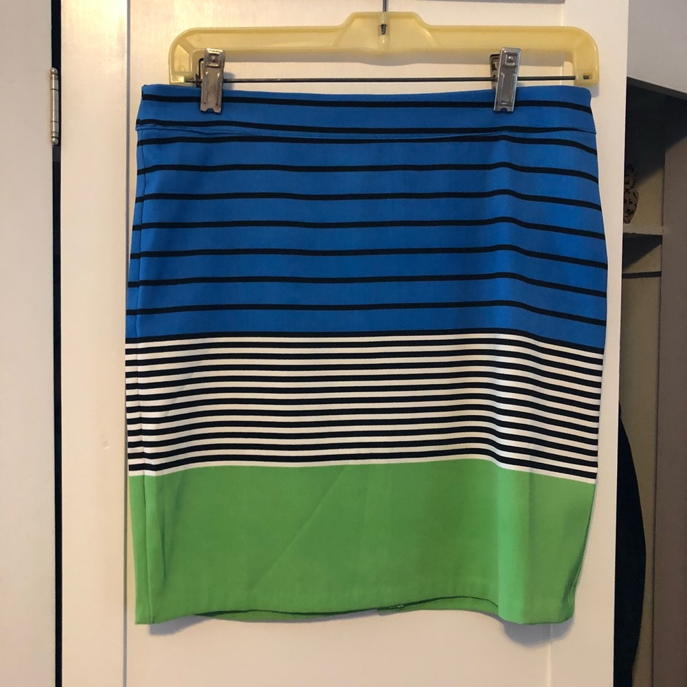 Pim + Larkin Skirt - size small